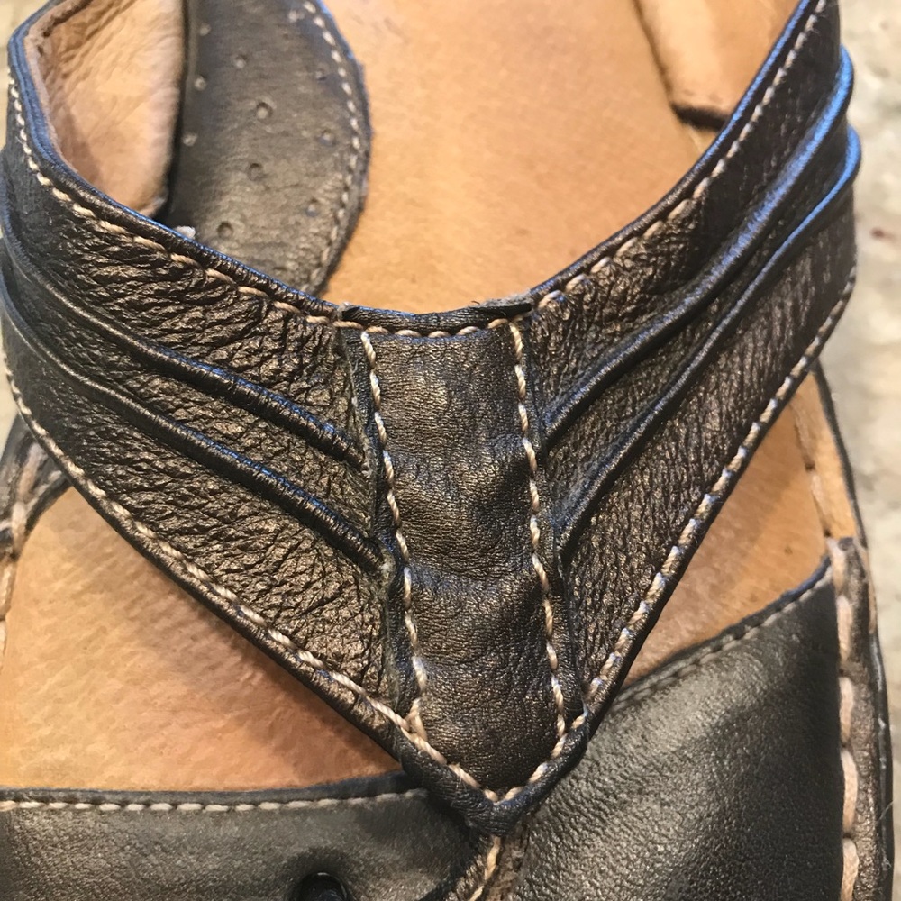 Born Bronze Sandals Size 10 - Picture 5 of 5